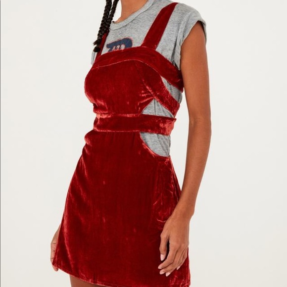 overall velvet dress